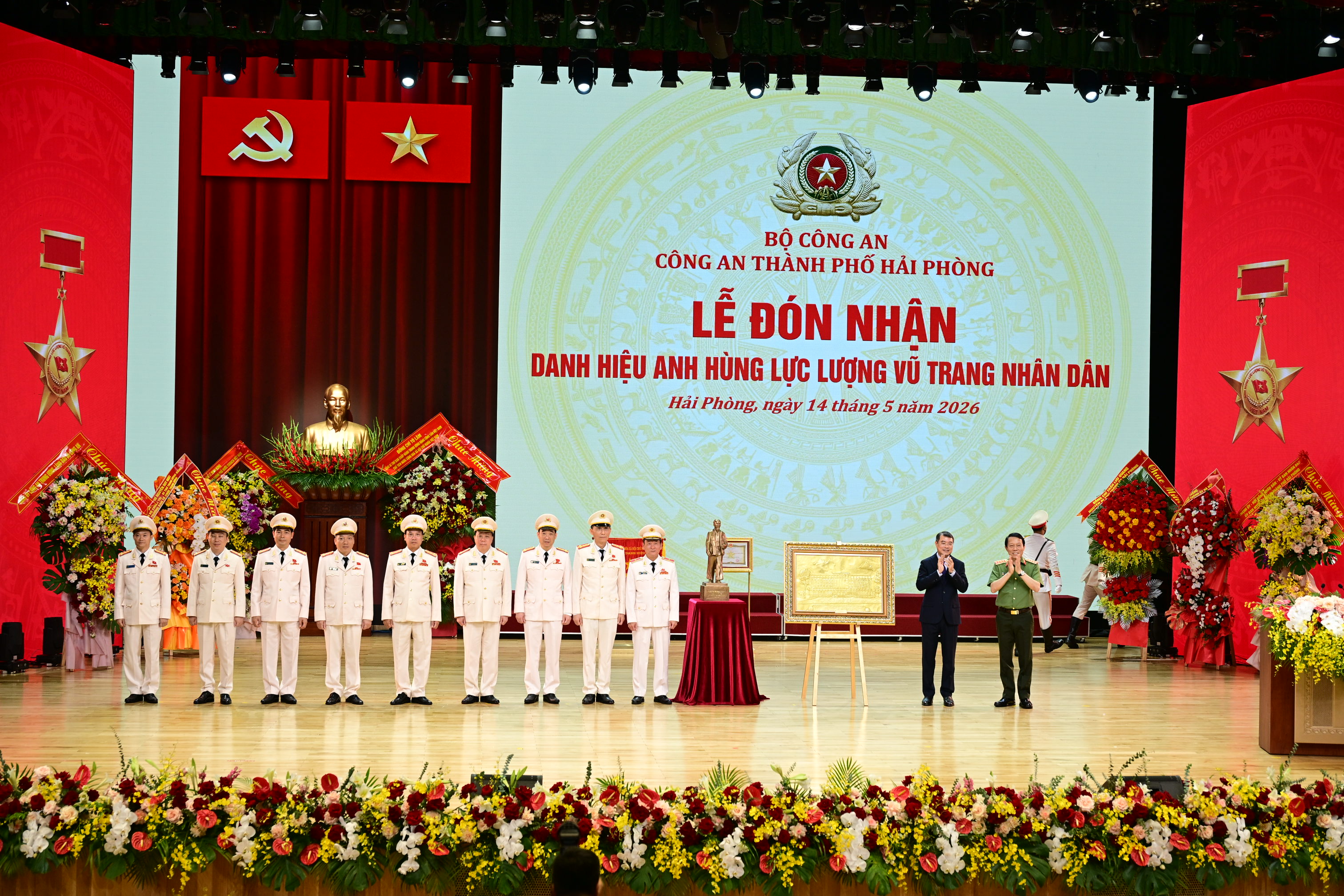 Công an thành phố Hải Phòng trang trọng đón nhận danh hiệu Anh hùng lực lượng vũ trang nhân dân